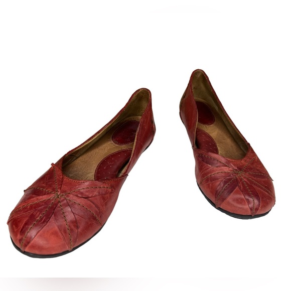 Born Red Leather Flats - Picture 3 of 7